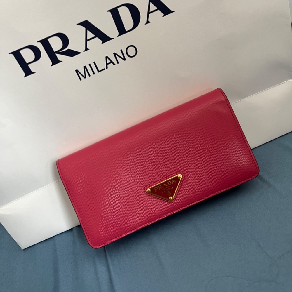 PRADA pink limited edition mini purse - Picture 3 of 9